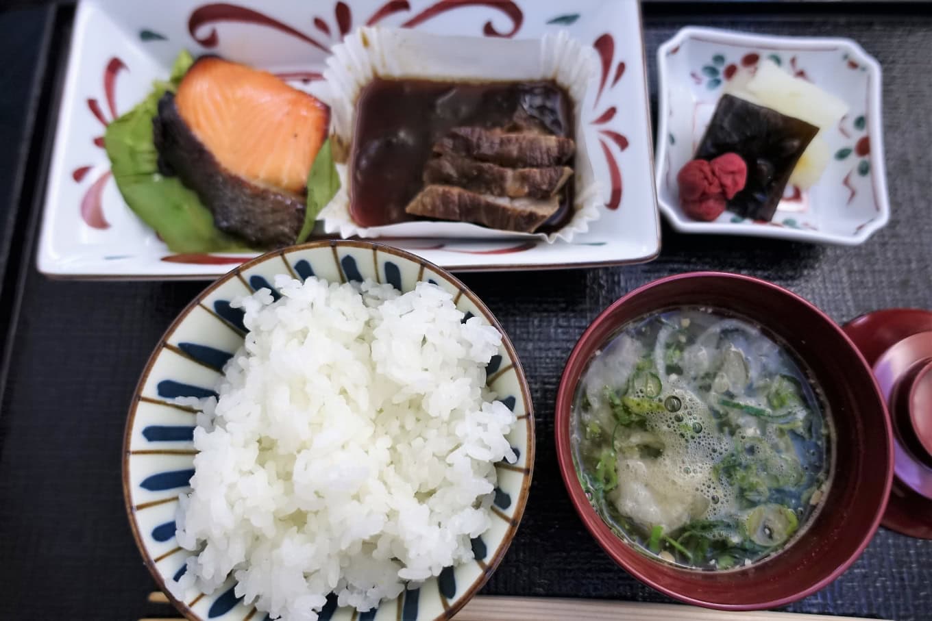 ANAとのビジネスクラス機内食対決はJALに軍配！機内販売の森伊蔵